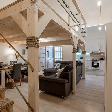 Goldcentral Apartment Danube Budapest Ngoại thất bức ảnh